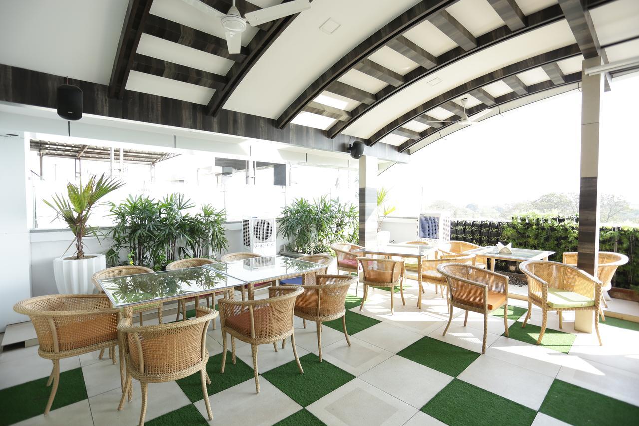 Treebo Daksh Residency Hotel Indore Exterior photo