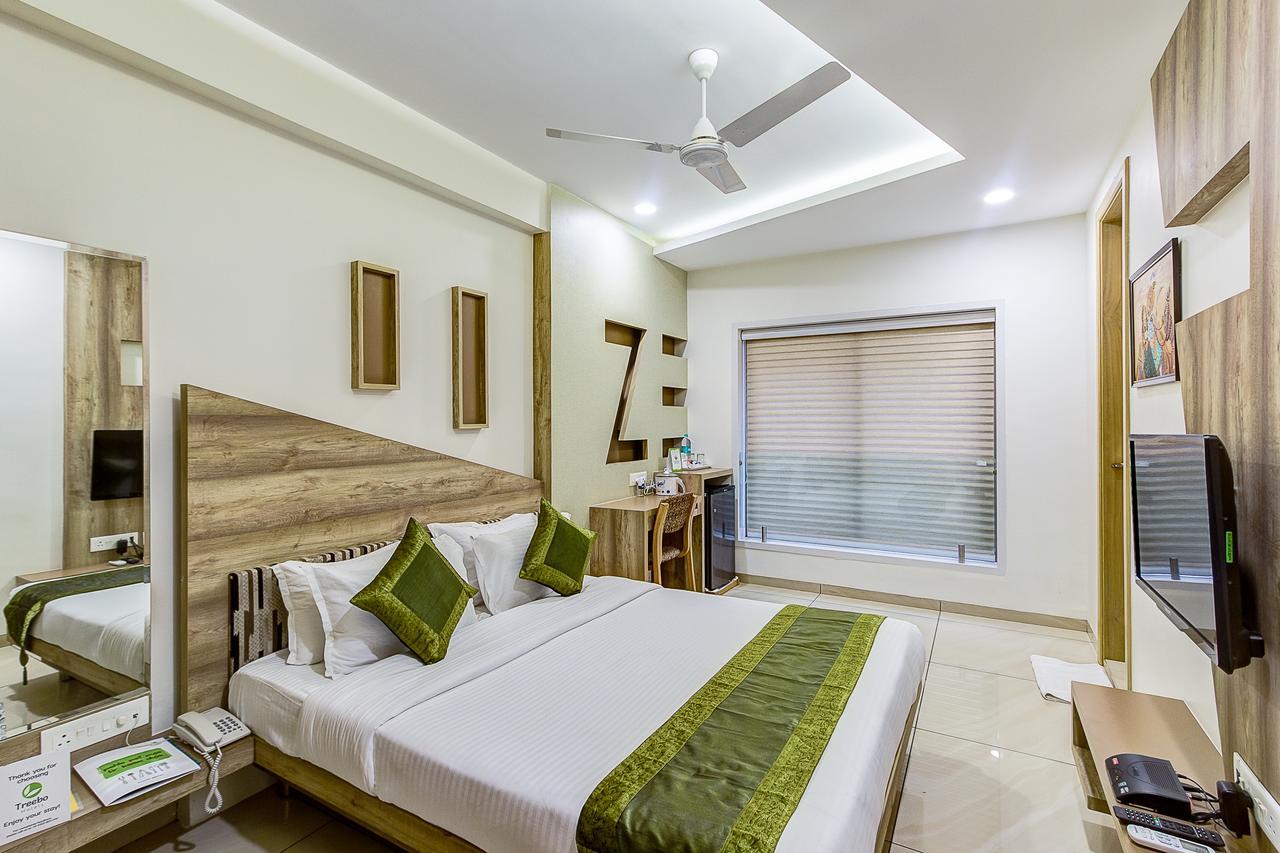 Treebo Daksh Residency Hotel Indore Exterior photo